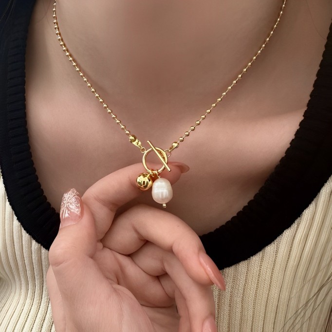 Toggle Pearl 18k Gold Plated