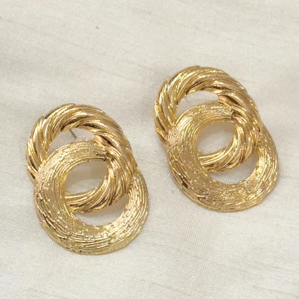 Round Lock Earrings